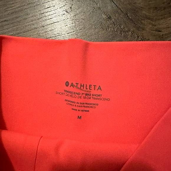 Athleta Transcend 7” Biker Shorts - Picture 4 of 5